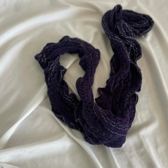 Apt 9 Purple with sliver accents knit scarf - Picture 3 of 4
